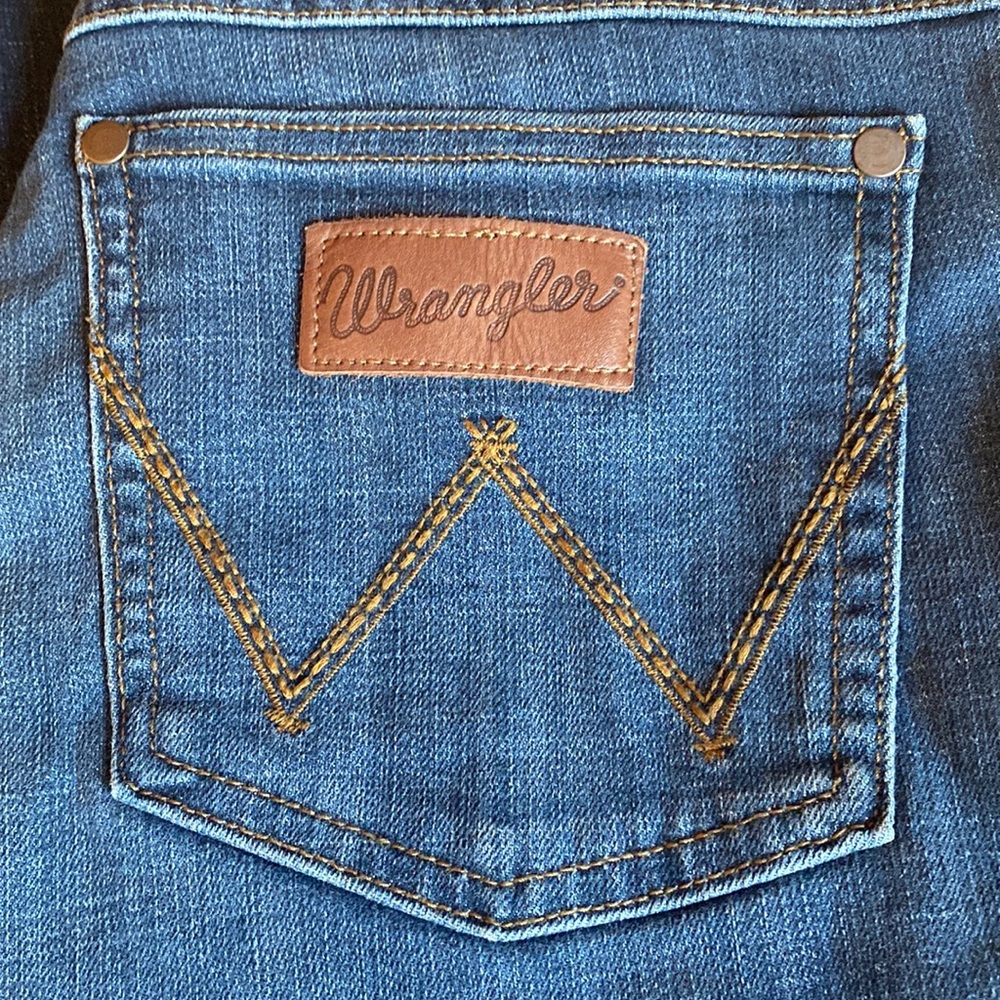 Men’s Wranglers like new only worn once.